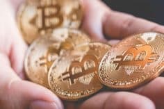 Prezzo Bitcoin: la criptovaluta cercherà un rimbalzo di fine anno? - cryptocur3 236x157