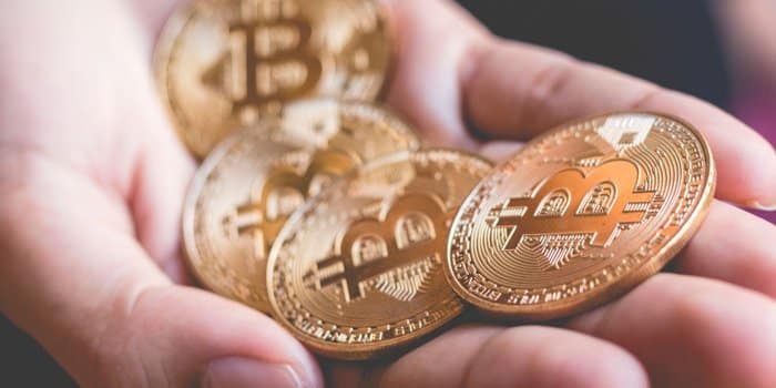 Prezzo Bitcoin: la criptovaluta cercherà un rimbalzo di fine anno? - cryptocur3