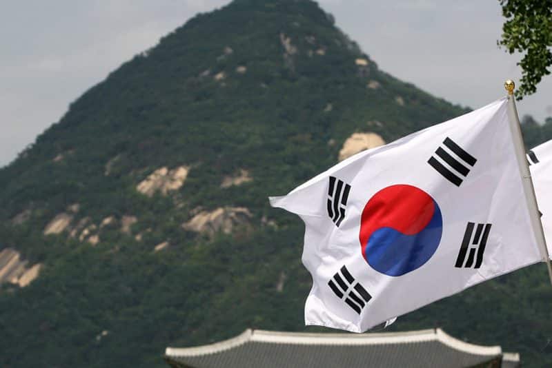 La Corea del Sud rivaluterà i quadri normativi riguardanti il settore delle criptovalute - south korea regulatory framework e1554468106180