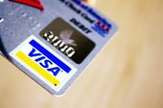 Arriva la Coinbase Card la carta di debito Visa per pagare con le criptovalute - Coinbase card 236x157