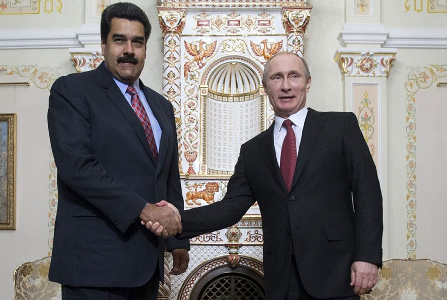 Maduro-e-Putin Maduro vuole utilizzare le criptovalute per pagare il suo debito  