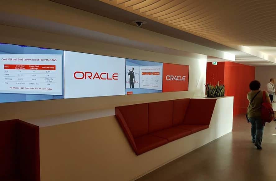 Oracle ha selezionato le prime 20 startup per il progetto blockchain con Chainlink - oracle