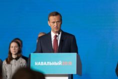 Il leader dell'opposizione russa Navalny raccoglie 700.000$ in donazioni fatti con i Bitcoin - shutterstock 715015888 236x157