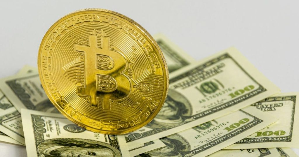 "Bitcoin è solo un'altra Fiat" è l’opinione controversa della Fed di New York - Bitcoin dollars 1 1024x539