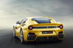 Un token per una supercar Ferrari espone gli investitori europei alla classe di asset - ferrari f12 tdf 3 236x157