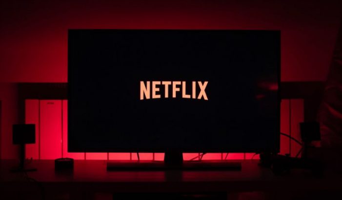 Netflix si sbilancia sulle prospettive future del titolo, ma gli analisti restano divisi - netflix 701x411 1