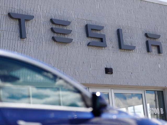 Tesla supera Toyota e diventa la casa automobilistica più preziosa del mondo - tesla