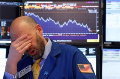 I 5 titoli più importanti di Wall Street in termini di valore di mercato si avviano a chiudere il loro peggior mese di sempre - download 236x157