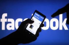 L'Irlanda ordina a Facebook di interrompere il trasferimento dei dati degli utenti dell'UE verso gli Stati Uniti - fb reuters 1 236x157