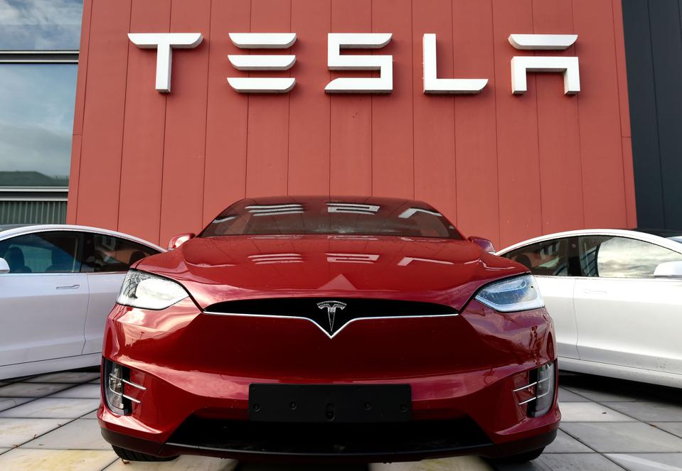 Cinque cose che dovresti sapere sul frazionamento azionario 5 per 1 di Tesla - tesla