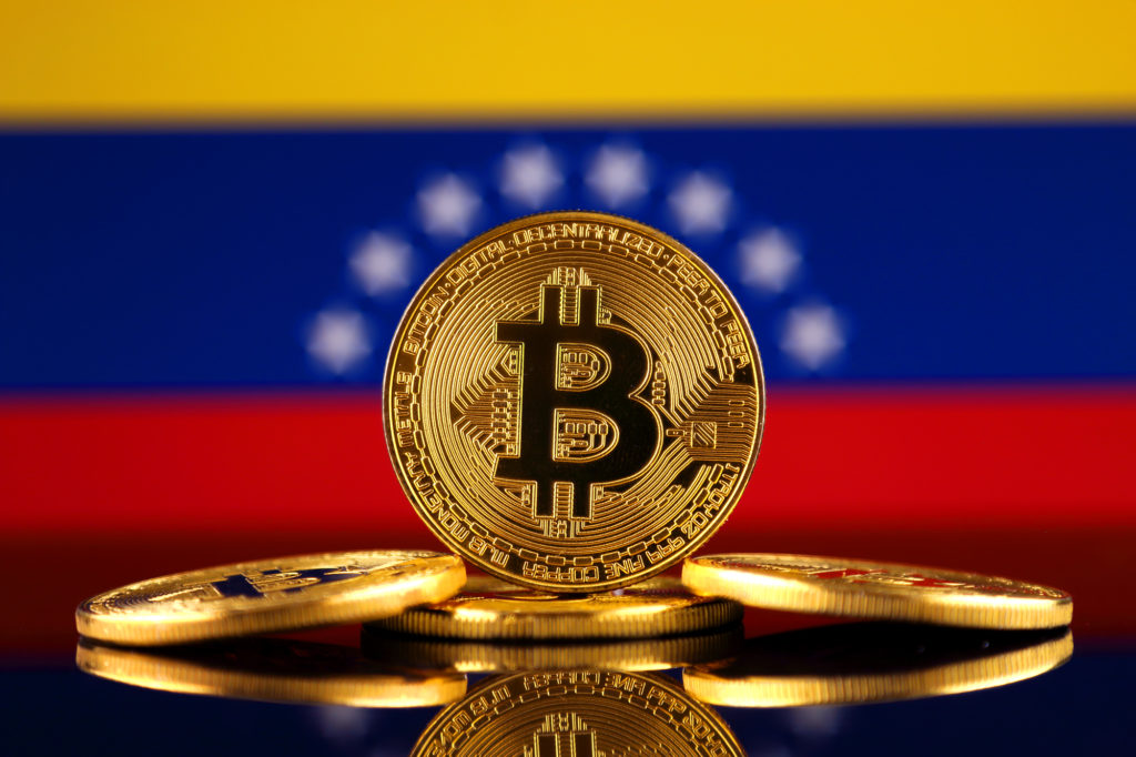 Bitcoin, El Salvador è il primo paese in cui la moneta è legale - La Stampa