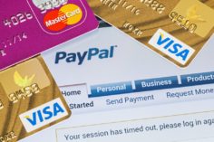 Le società di pagamento dovrebbero offrire servizi che includano le stablecoin o resteranno indietro - paypal visa 236x157