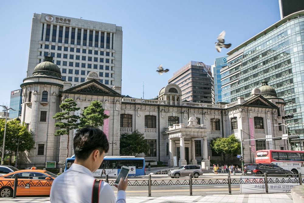 Il governatore della Bank of Korea afferma che le CBDC ridurranno la richiesta di Bitcoin Bank-of-Korea Il governatore della Bank of Korea afferma che le CBDC ridurranno la richiesta di Bitcoin
