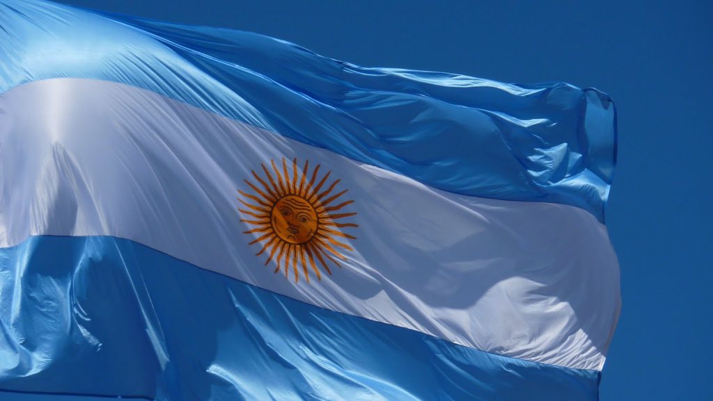 Bitcoin Cash Argentina lancia una campagna su Flipstarter per aumentare l'adozione del token nel Paese - Argentina flag 12 1024x577