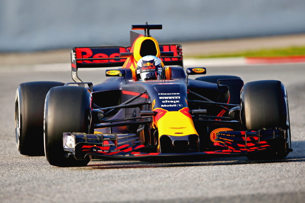 Il team di Formula 1 Red Bull Racing utilizzerà Tezos per il primo lancio di un NFT - redbull rb13 2017 4 1024x683 1