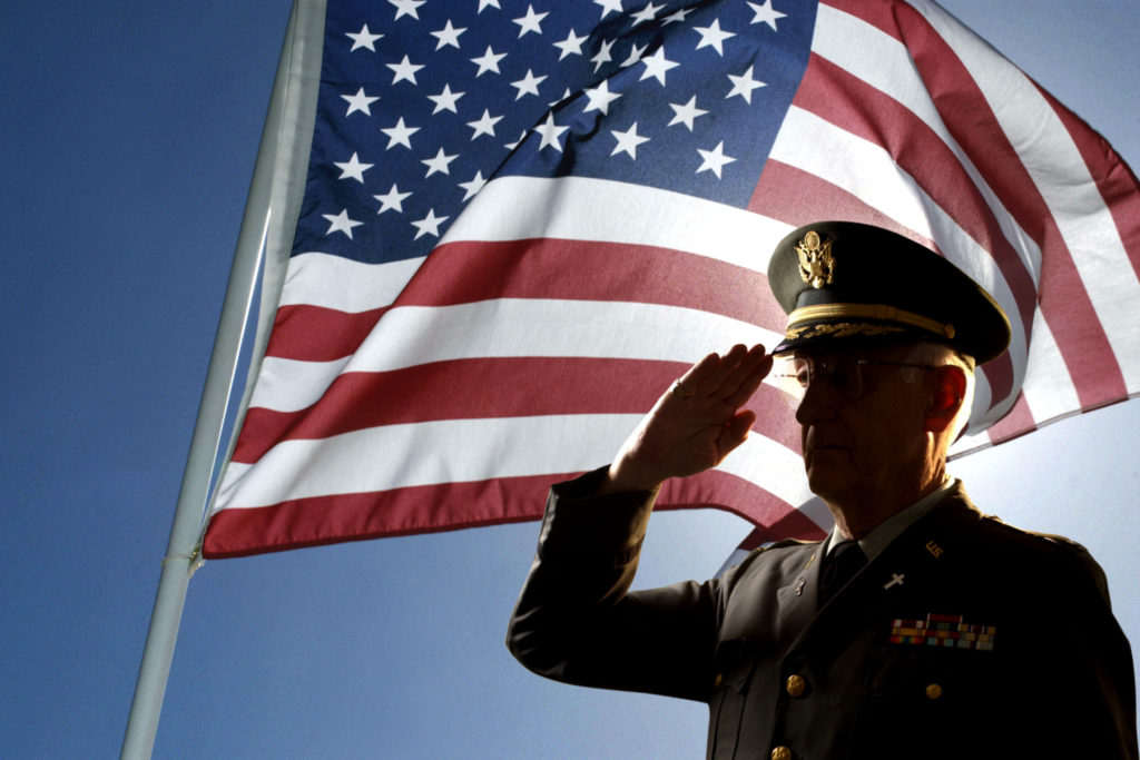 Military.Finance lancia una nuova criptovaluta per aiutare i veterani - veter flag salute 25066494 ver1.0 1024x683