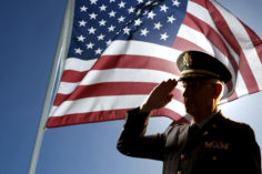 Military.Finance lancia una nuova criptovaluta per aiutare i veterani - veter flag salute 25066494 ver1.0 236x157