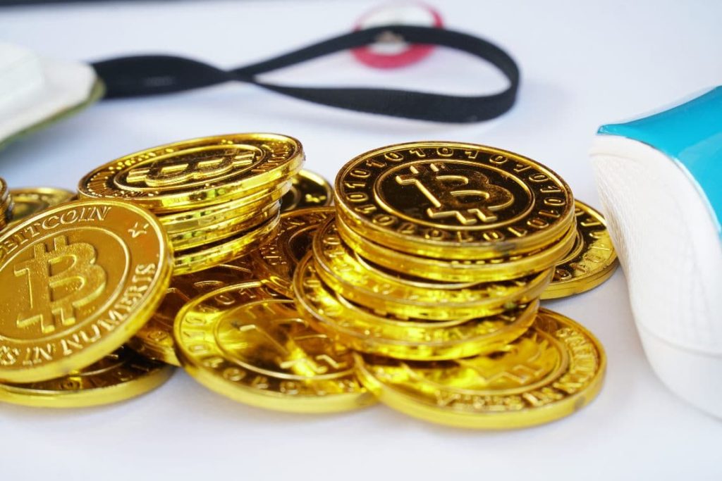 Tolieja: kriptovaliuta prekybininkas ką bitcoin investicijos į lietuva