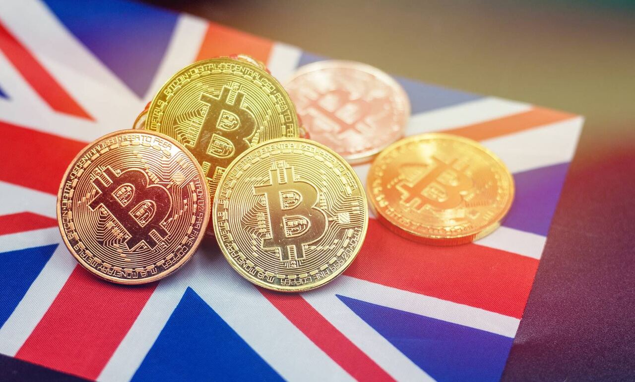 bitcoin mus iždas geriausios kriptovaliutų akcijos
