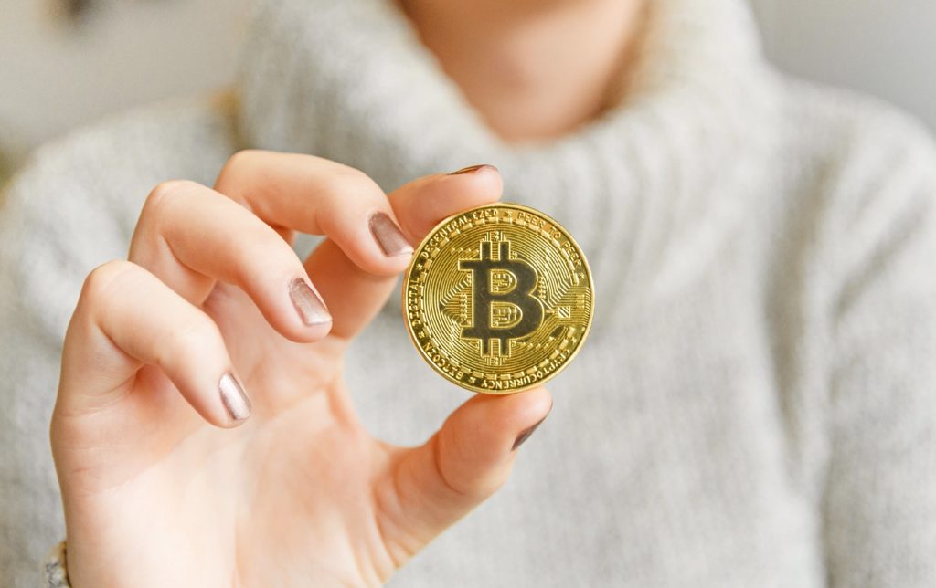 pelno bitcoin kriptovaliutos investuoti ilgą laiką