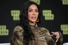 Kim Kardashian contattata dalla FCA per aver pompato token crittografici che potrebbero danneggiare gli investitori - 2020 Winter TCA Tour Day 12 1200405190 236x157