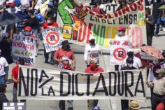 El Salvador: migliaia in marcia contro Bukele - 120580954 gettyimages 1235278997 236x157