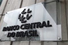 La Banca centrale del Brasile dice che i brasiliani hanno acquistato più di 4 miliardi di dollari in criptovaluta quest'anno - 27102020082902bancacentralebrasilianacalendarioriunionimeetingcalendariomeetingpoliticamonetariatassiinteressecostodeldenarobrasile 236x157