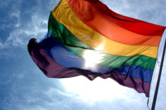 Maricoin: la prima criptovaluta per la comunità LGBTQ+ - Rainbow flag and blue skies 236x157