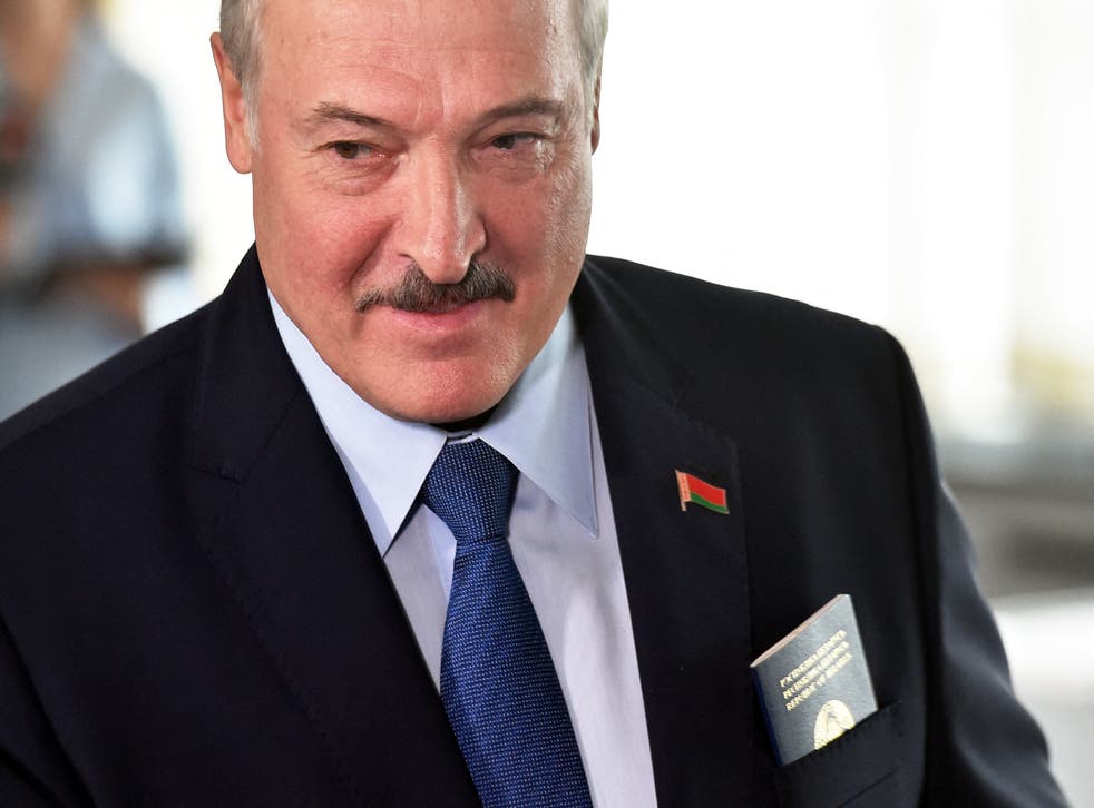 Il presidente bielorusso firma il decreto che approva il libero flusso di criptovalute - SEI77585516
