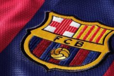 Il gigante del calcio spagnolo Barcellona dice no agli sponsor di criptovalute - barcellona stemma 1000x600 1 236x157
