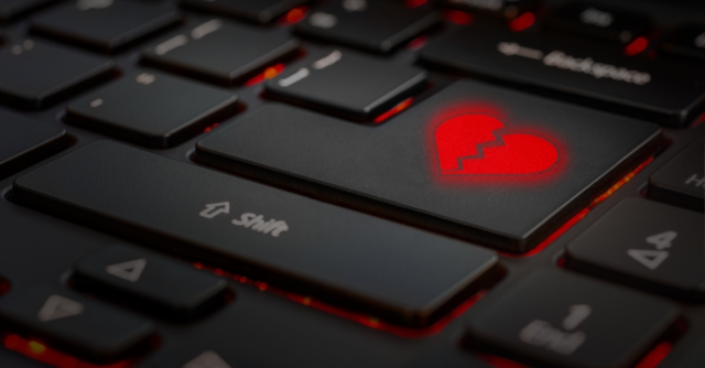 Buon San Valentino, ma attenti ai truffatori avverte l’FBI shutterstock_1303909498 Buon San Valentino, ma attenti ai truffatori avverte l’FBI