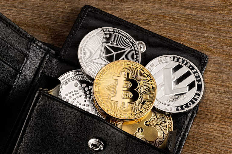 Il governo ucraino prende di mira i portafogli di criptovalute russi wallet-monederos-de-criptomonedas Il governo ucraino prende di mira i portafogli di criptovalute russi