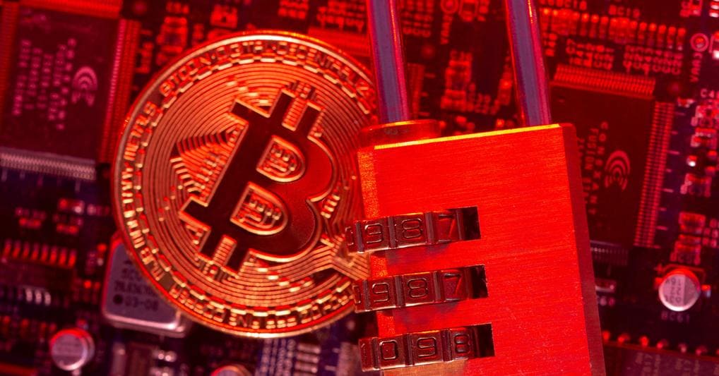 2021-05-04T155853Z_952372642_RC239N95UHAB_RTRMADP_5_BITCOIN-SECURITY-kag-1020x533@IlSole24Ore-Web 6 settimane consecutive al ribasso: il bitcoin tocca il minimo del 2022  