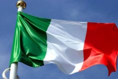 L'Italia concede l'approvazione normativa a oltre 70 società di criptovalute senza controlli adeguati - bandiera italiana e1582478890786 236x157