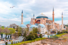 Istanbul, futuro leader della blockchain in Turchia? - landscape view hagia sophia istanbul turkey 236x157
