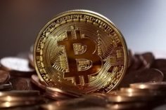 Il Bitcoin supera i 18.000 dollari grazie alla ripresa del mercato delle criptovalute - b 5fe2b43bf3 236x157