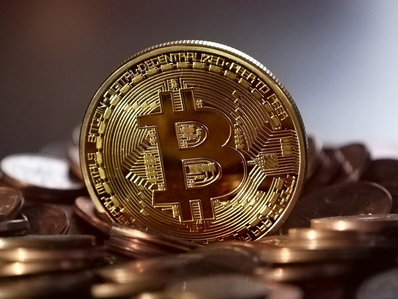 Il Bitcoin supera i 18.000 dollari grazie alla ripresa del mercato delle criptovalute - b 5fe2b43bf3