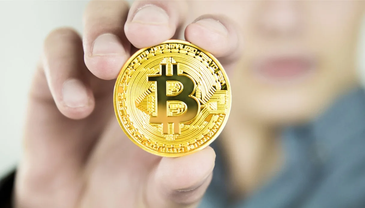 cum să investești în profitul comercial cu bitcoin