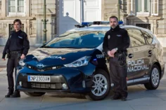 La polizia spagnola avverte dell'aumento delle truffe di bitcoin e criptovalute - toyota prius policia nacional 0 236x157