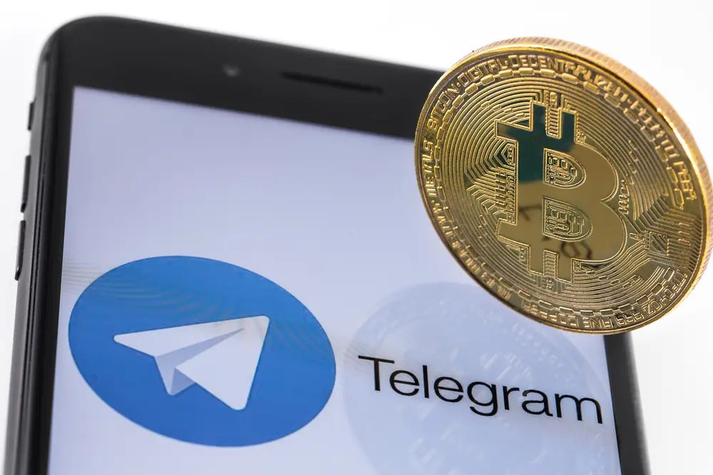 Milioni di utenti possono acquistare, prelevare e scambiare Bitcoin su Telegram messenger - Depositphotos 201653162 S