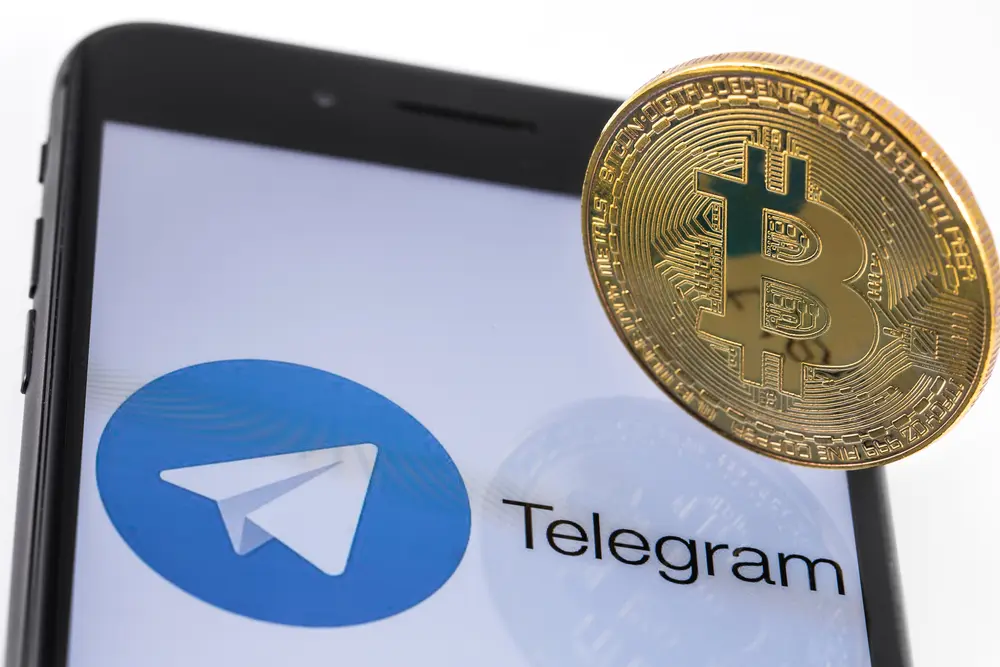 Depositphotos_201653162_S Milioni di utenti possono acquistare, prelevare e scambiare Bitcoin su Telegram messenger  
